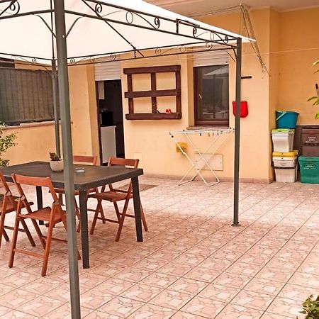 Domumontegrappa - Appartamento Indipendente Con Giardino - Sestu Dış mekan fotoğraf